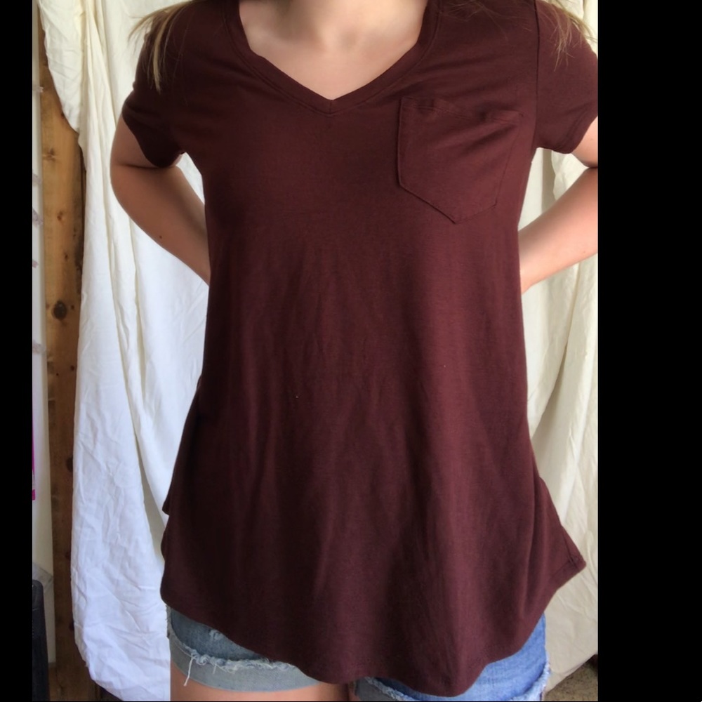 Juniors SO Favorite V-Neck Pocket Tee size M